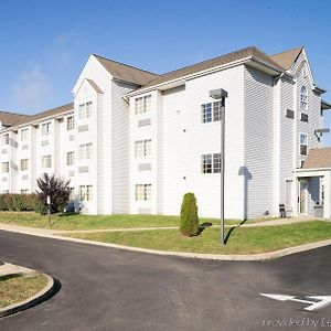 Microtel Inn & Suites By Wyndham Pittsburgh Airport